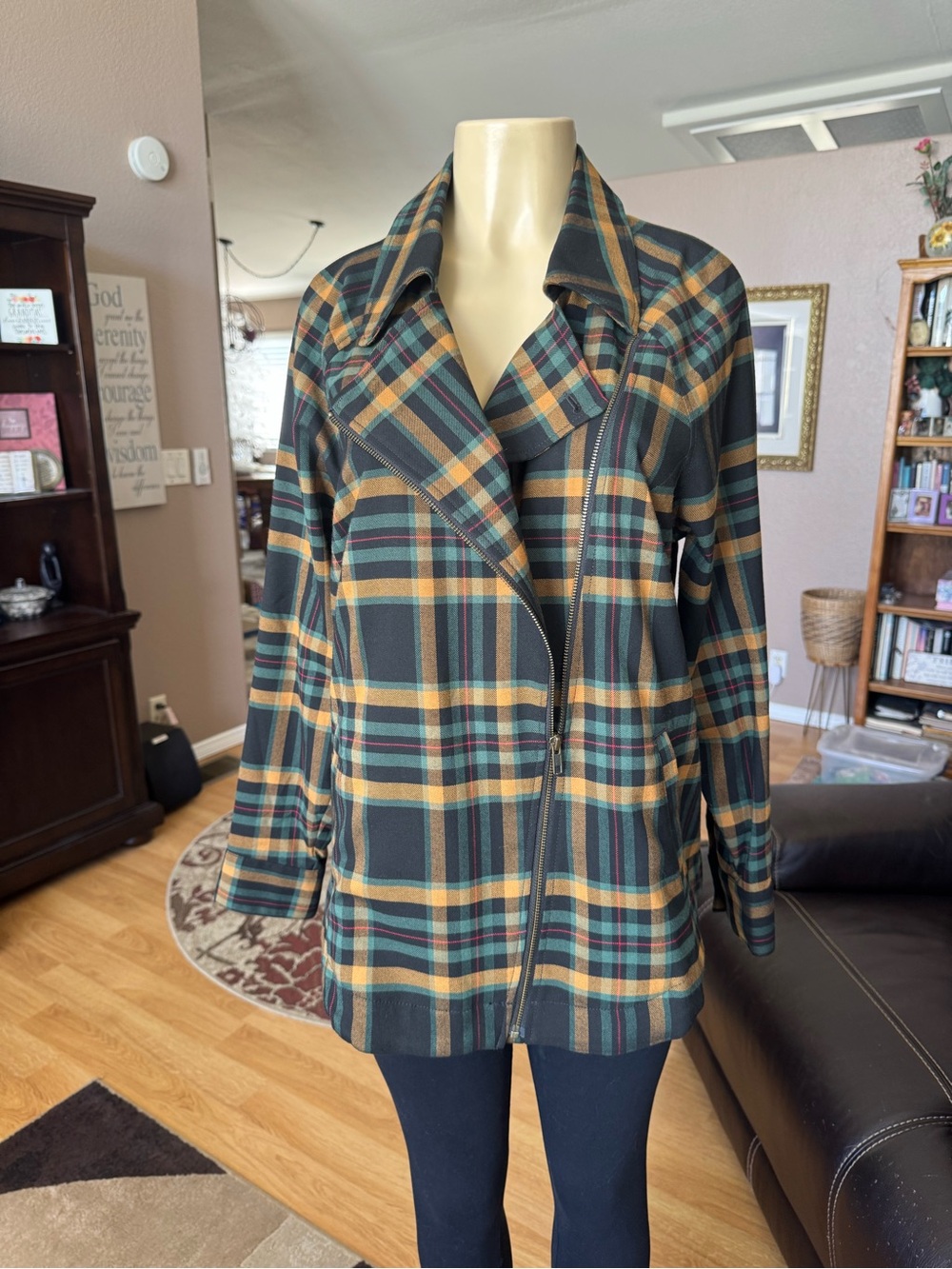 CAbi plaid jean jacket zips up the front with pockets-size L
